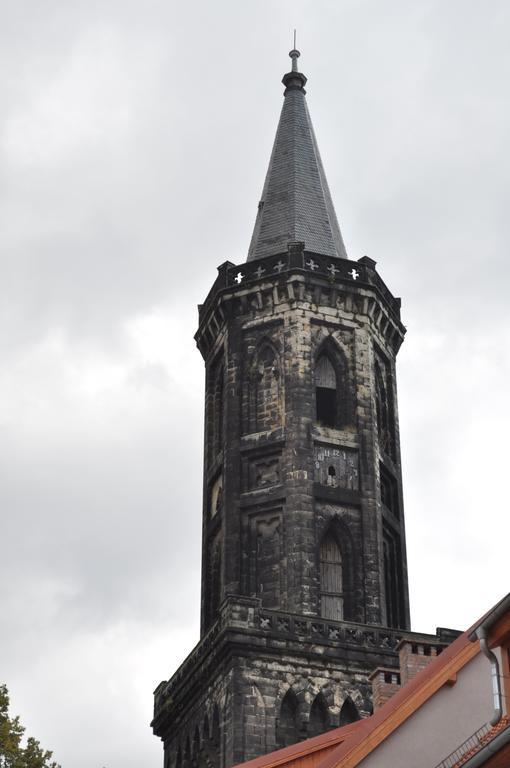 Czarna Wieza Löwenberg in Schlesien Exterior foto